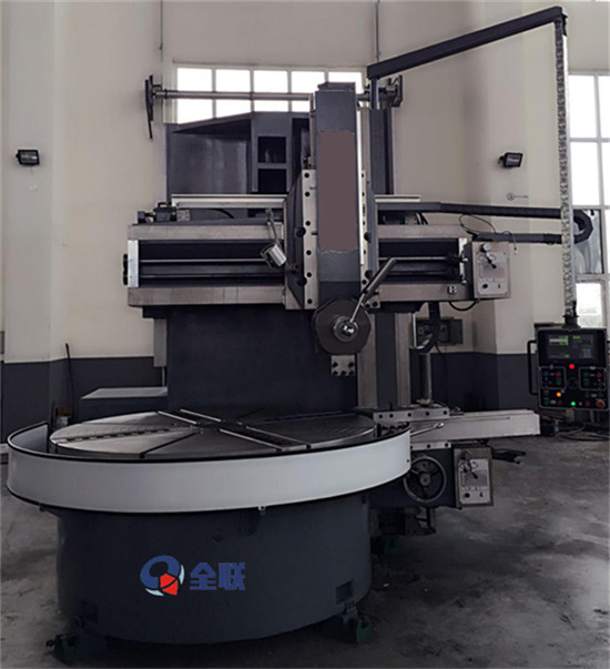 單柱（zhù）立式車床