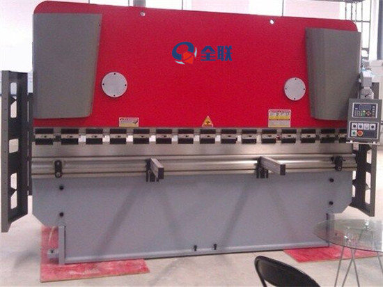 液（yè）壓數控剪板（bǎn）機