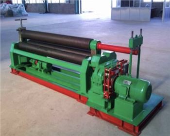 全聯小編給你講解卷板機的使用特點（diǎn）